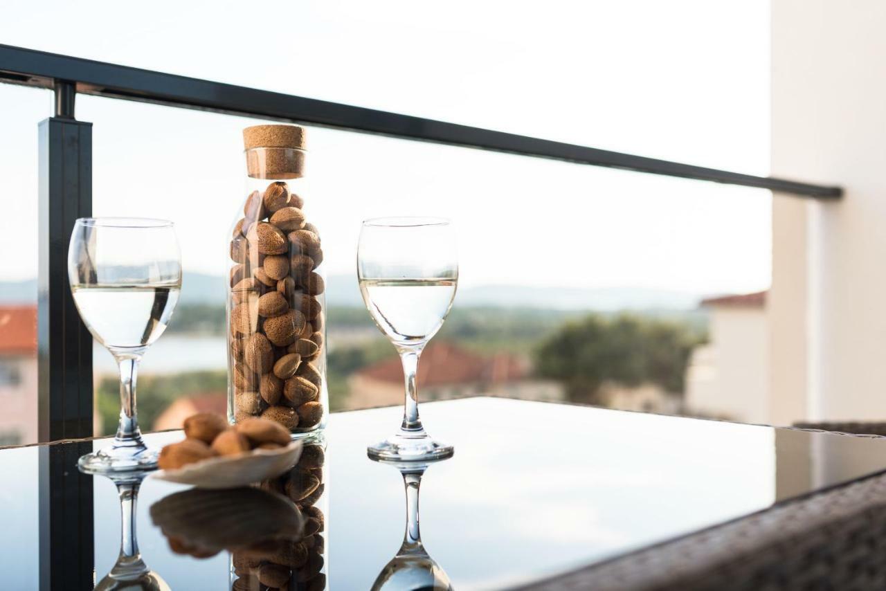 Croatica Suites Podsolarsko Szybenik Zewnętrze zdjęcie